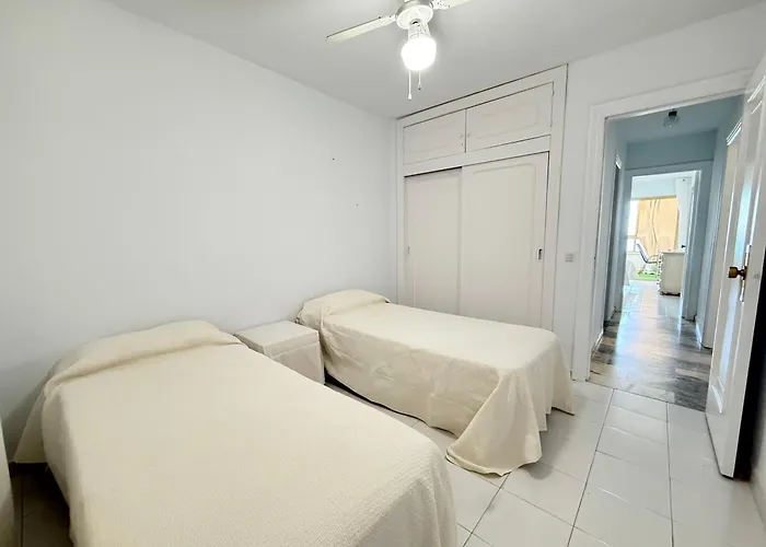 Poseidon Sea Views & Pool *