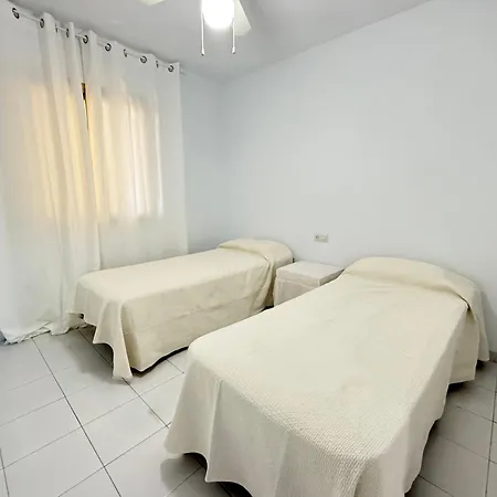 Poseidon Sea Views & Pool Apartment Fuengirola